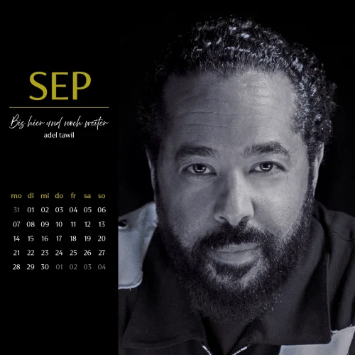 September Kalenderblatt. Schwarzweissbild von Adel Tawil mit Kalendarium.