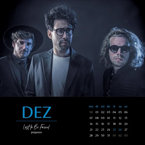 Dezember Kalenderblatt. Bild der Band Pegasus mit Kalendarium.